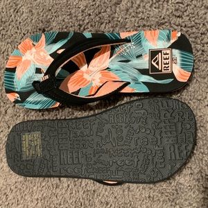 Reef size 2/3 flip flops